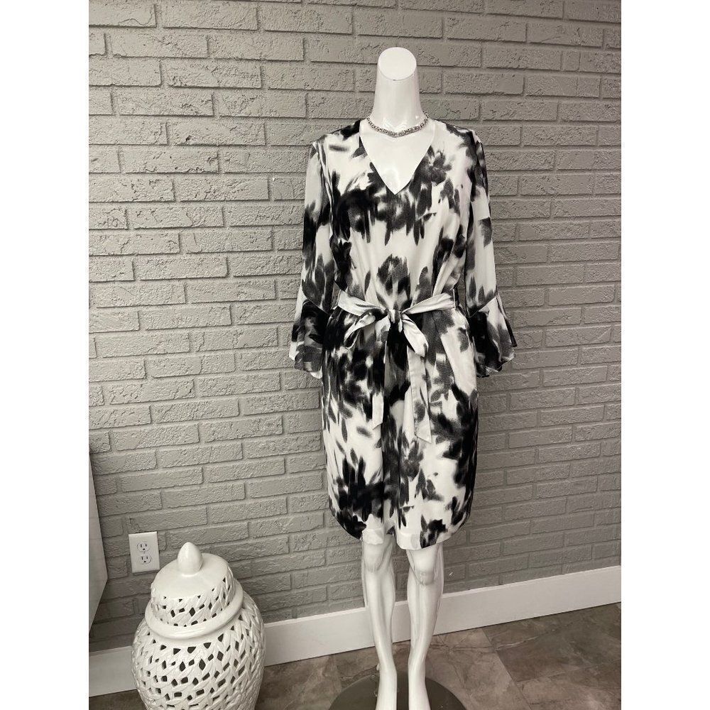 Banana Republic Black & White 3/4 Flare Sleeve Tie Waist Shift Dress Size S